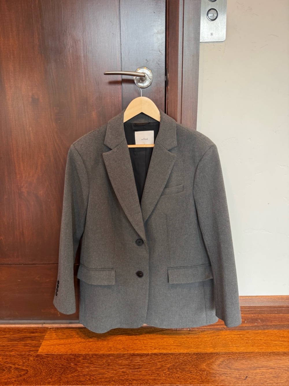 Wilfred Gray Tailored Wool-Blend Blazer